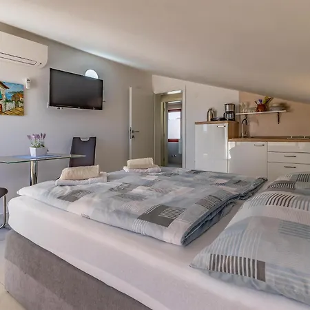 Awesome In With Wifi Apartman Medulin